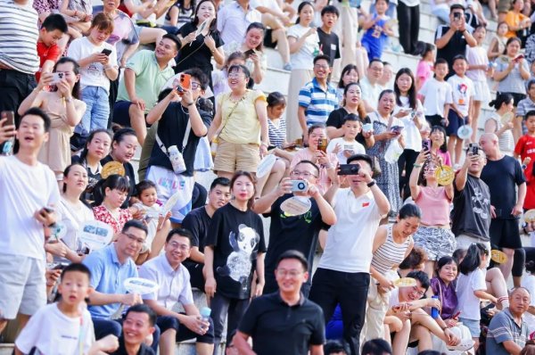 摩根策酪 土猪、土鸡赢回家！跟着赛事去旅行 来看乡土气十足的“棉超”